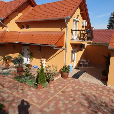Gal Apartmanhaz Harkany