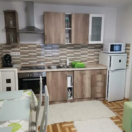 Gal Apartmanhaz Διαμέρισμα Harkány