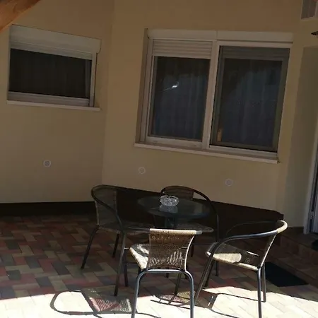 Gal Apartmanhaz *