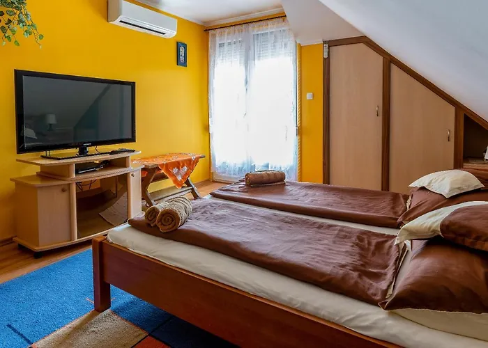 Gal Apartmanhaz *