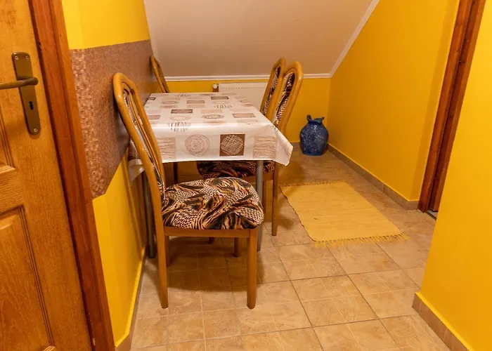 Lejlighed Gal Apartmanhaz