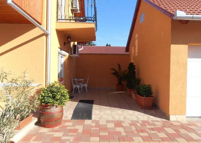 Lejlighed Gal Apartmanhaz